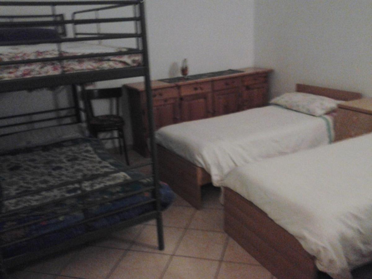 Lontani Da Casa Bed & Breakfast Borgofranco d'Ivrea Eksteriør bilde
